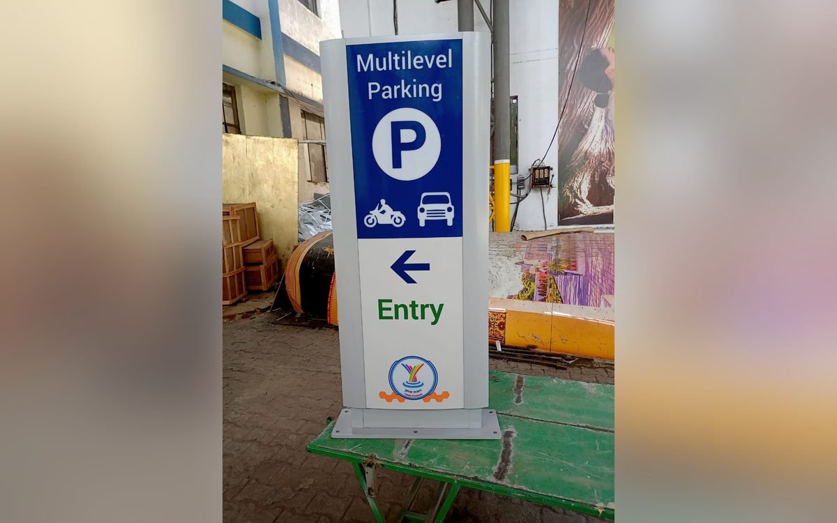 Parking & Pedestrian Wayfinding 2