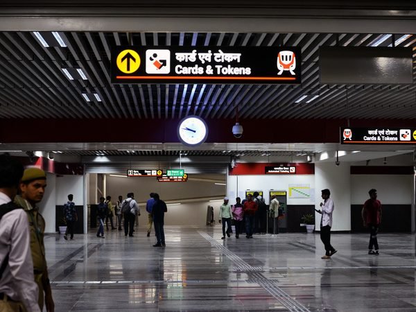 Lucknow Metro (LMRC)